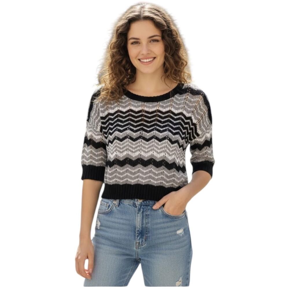 Atlast Sweater Womens Small Black Gray Chevron Open Knit Cropped Short Sleeve